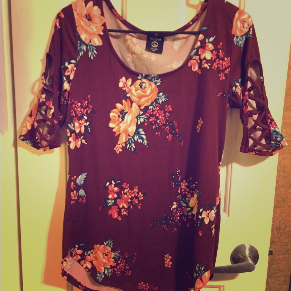 Wine & blush floral crisscross sleeve top